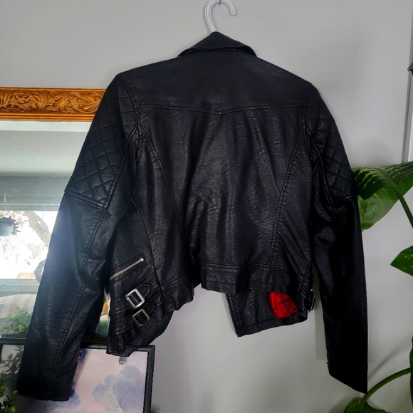NWOT black faux leather jacket moto jacket size small - Picture 10 of 14